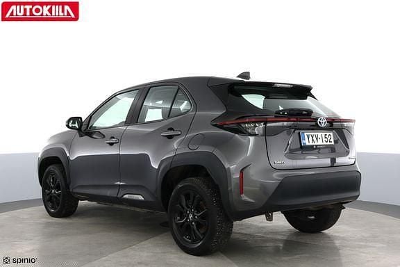 Käytetty Toyota Yaris Cross Active 116 HP (85 kW) 2024 Harmaa Katumaasturi