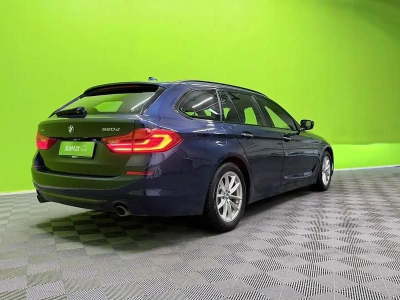 Käytetty BMW 520 Sport Line 190 HP (139 kW) 2017 Sininen Farmari
