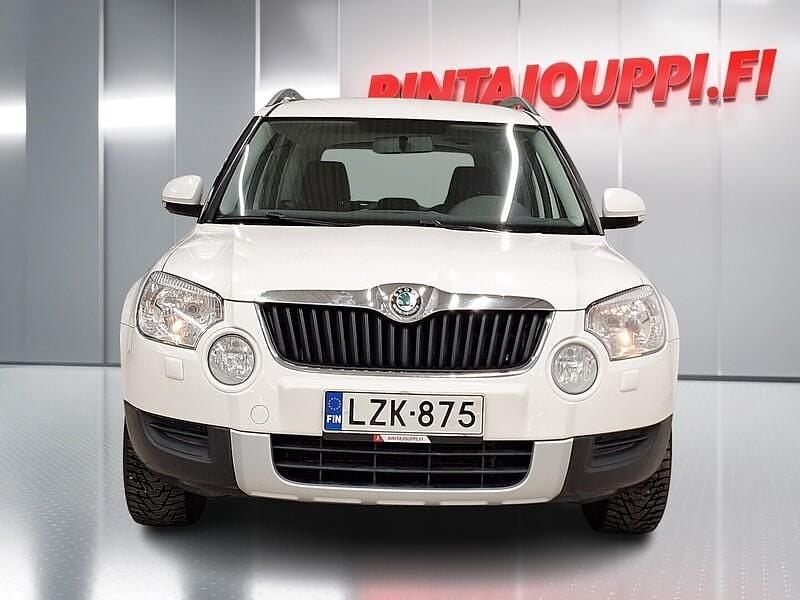 Käytetty Skoda Yeti Active 105 HP (77 kW) 2011 Valkoinen Katumaasturi