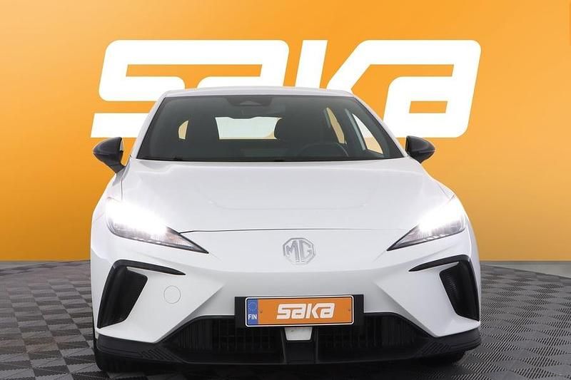 Käytetty MG MG4 EV 125 kW (170 HP) 2023 Viistoperä