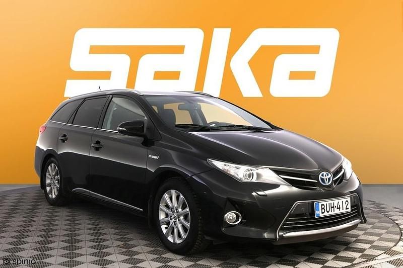 Käytetty 2015 Toyota Auris Touring Sports Premium Farmari | 15 400 € (Perustarjous) - Kuva 1/3