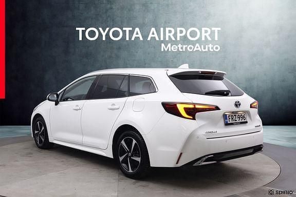 Käytetty Toyota Corolla Edition 140 HP (102 kW) 2024 Valkoinen Farmari