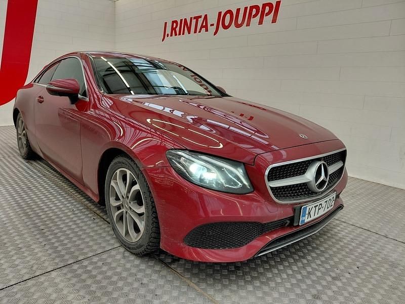 Käytetty 2017 Mercedes E200 Coupe - kaksiovinen | 31 800 € (Hieman kallis) - Kuva 1/4