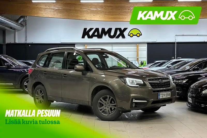 Hopea / harmaa Käytetty 2016 Subaru Forester Katumaasturi | 19 200 € (Perustarjous) - Kuva 1/4