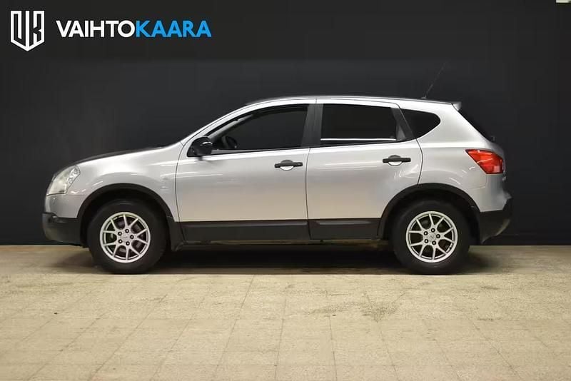 Käytetty Nissan Qashqai Visia 114 HP (83 kW) 2010 Katumaasturi