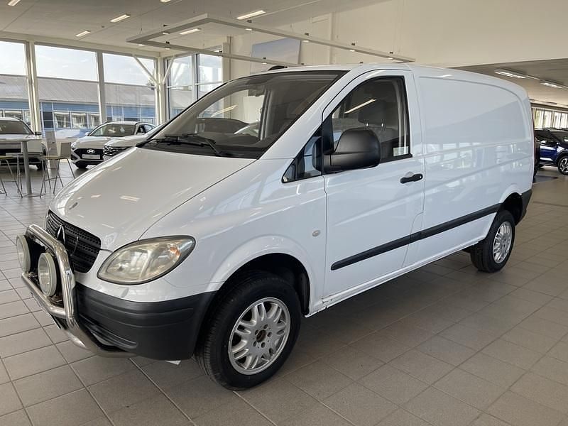 Valkoinen Käytetty 2010 Mercedes Vito Van | 10 800 € (Supertarjous) - Kuva 1/4