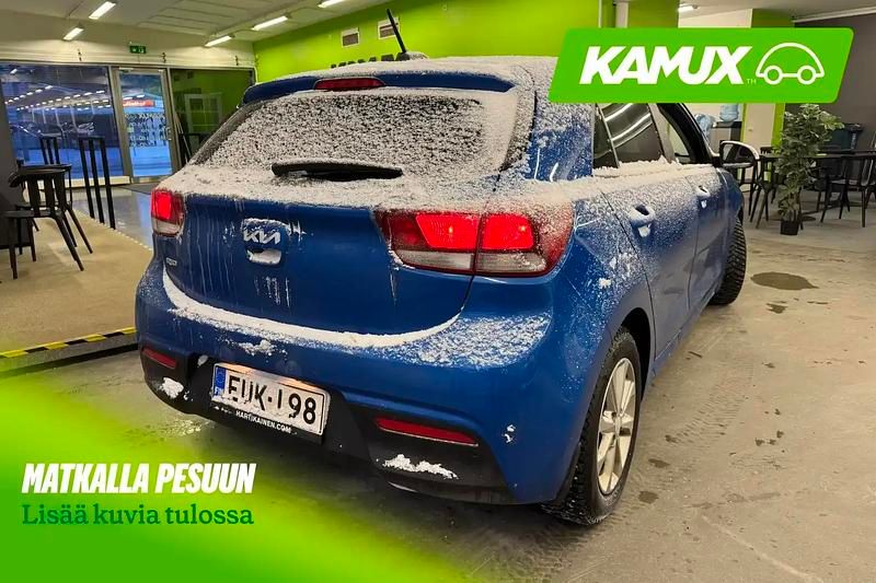 Käytetty Kia Rio EX 101 HP (74 kW) 2022 Sininen Sedan