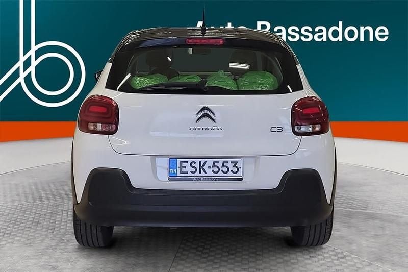 Käytetty Citroën C3 Comfort 83 HP (61 kW) 2021 Viistoperä
