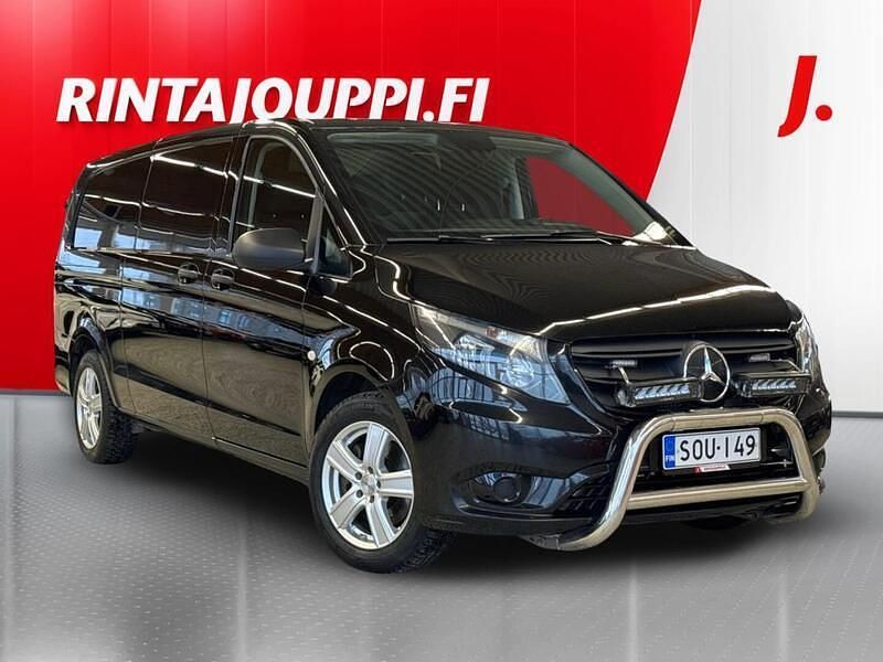 Käytetty Mercedes Vito 190 HP (139 kW) 2022 Musta Van