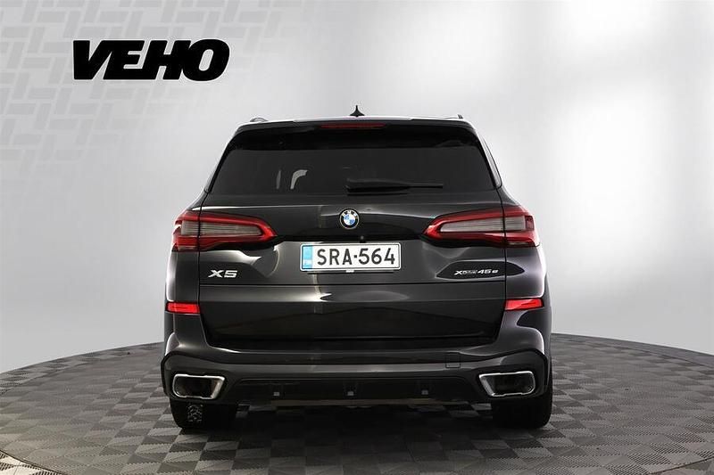 Käytetty BMW X5 M Sport 394 HP (289 kW) 2020 Musta Katumaasturi