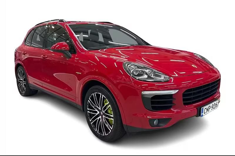 Käytetty 2014 Porsche Cayenne S E-Hybrid Katumaasturi | 23 800 € - Kuva 1/4
