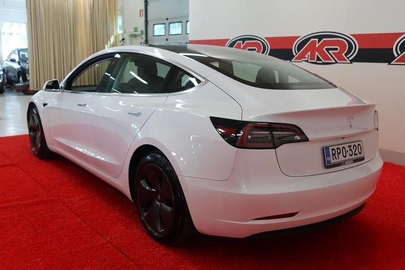 Käytetty Tesla Model 3 Standard Range Plus 211 kW (287 HP) 2020 Valkoinen Sedan