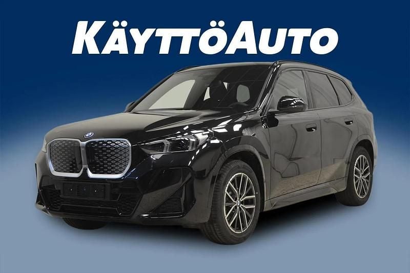 Uusi BMW iX1 M Sport 230 kW (313 HP) 2026 Saphir schwarz Katumaasturi