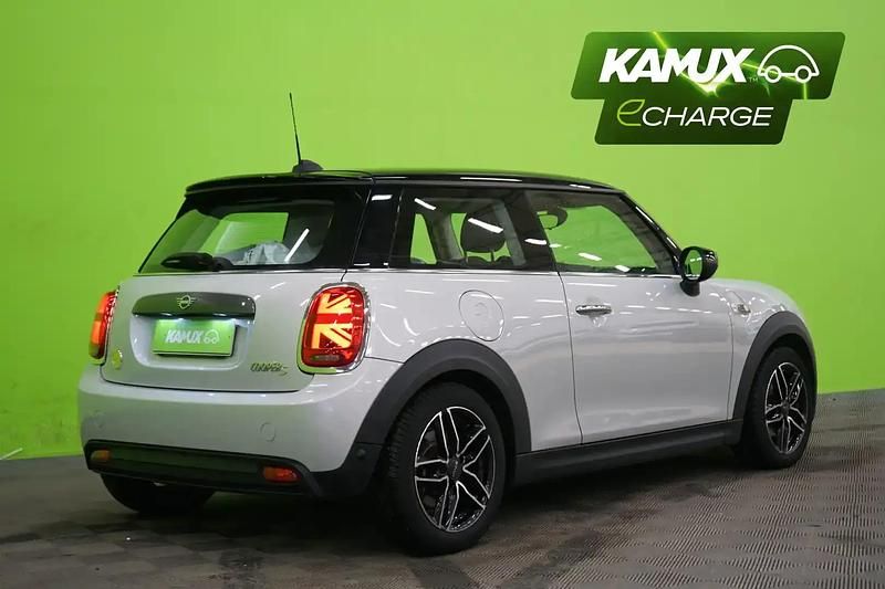 Käytetty Mini Cooper SE Essential 135 kW (184 HP) 2021 Hopea / harmaa Viistoperä