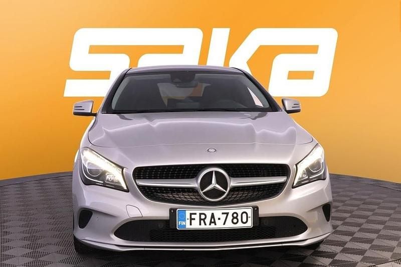 Käytetty Mercedes CLA180 Business 109 HP (80 kW) 2017 Sedan