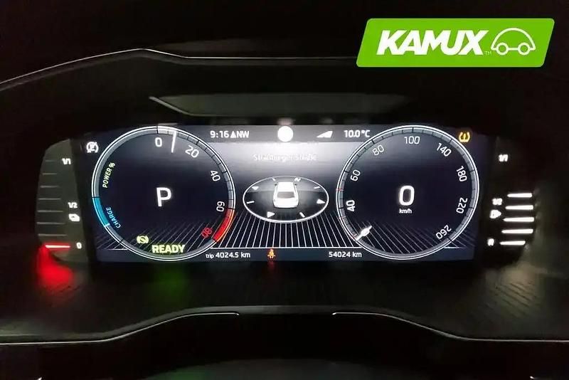 Käytetty Skoda Superb Style 218 HP (160 kW) 2023 Musta Farmari