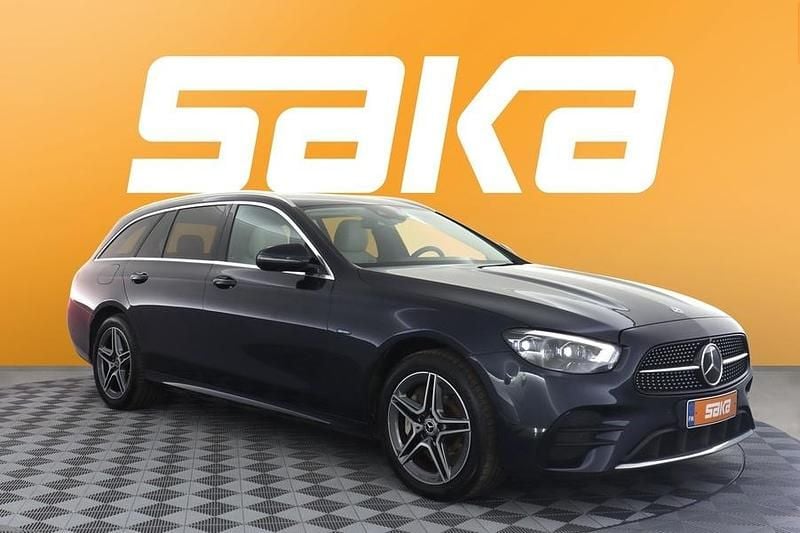Käytetty 2021 Mercedes E300 AMG Farmari | 30 900 € (Hyvä tarjous) - Kuva 1/3