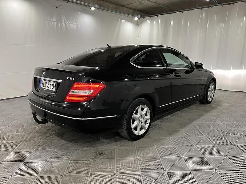Käytetty Mercedes C220 Avantgarde 170 HP (125 kW) 2012 Coupe - kaksiovinen