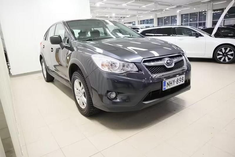 Käytetty Subaru XV 150 HP (110 kW) 2012 Harmaa Katumaasturi