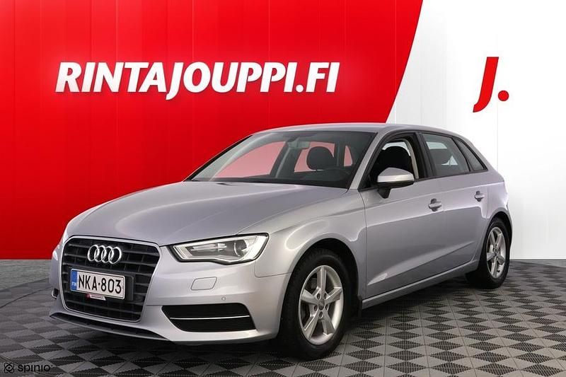 Käytetty Audi A3 Sportback Business 125 HP (91 kW) 2016 Hopea Viistoperä