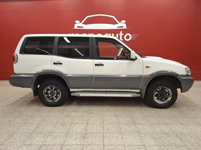 Käytetty Nissan Terrano 125 HP (91 kW) 2004 Katumaasturi