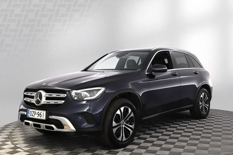 Sininen Käytetty 2020 Mercedes GLC300e Business Katumaasturi | 28 400 € (Perustarjous) - Kuva 1/4