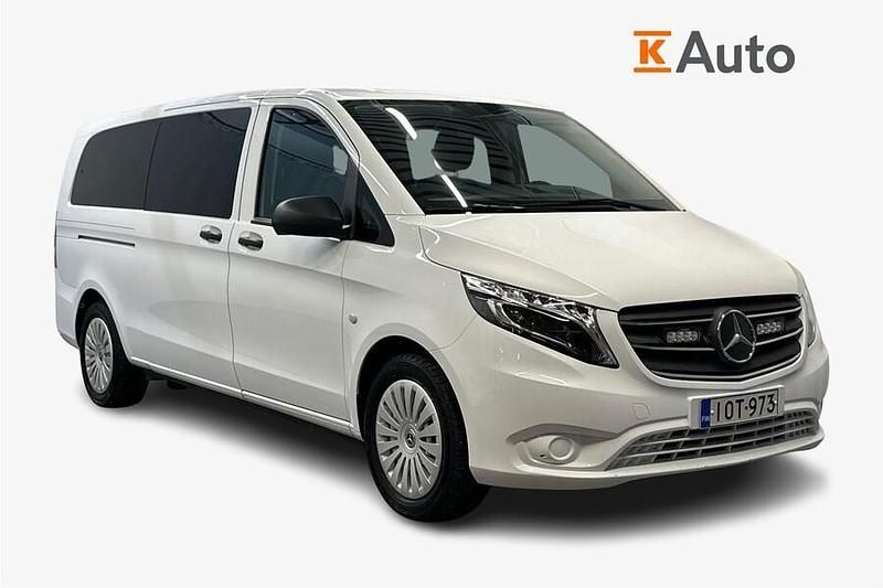 Käytetty Mercedes Vito Business 136 HP (100 kW) 2022 Van