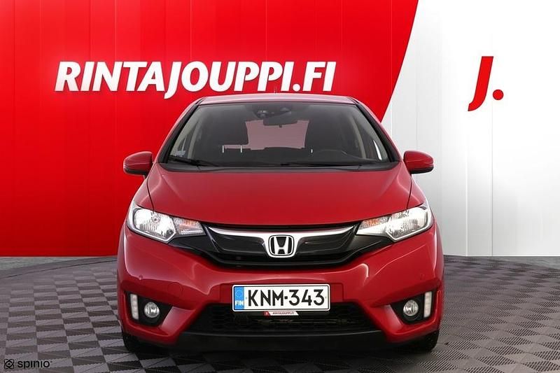 Käytetty Honda Jazz Elegance 102 HP (75 kW) 2016 Punainen Viistoperä