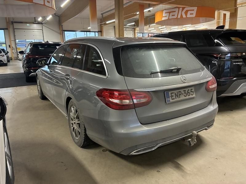 Käytetty Mercedes C220 Avantgarde 170 HP (125 kW) 2015 Farmari