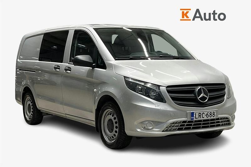 Käytetty Mercedes Vito Edition 136 HP (100 kW) 2022 Harmaa Van