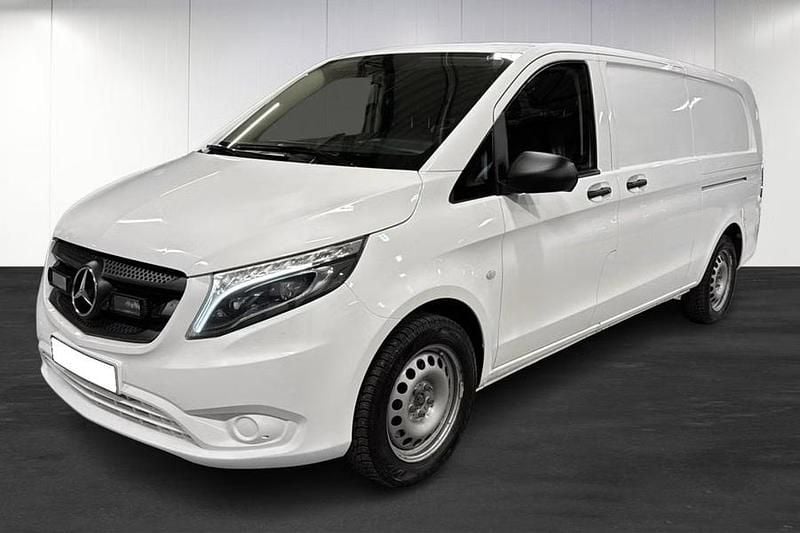 Valkoinen Käytetty 2022 Mercedes Vito Van | 39 900 € (Perustarjous) - Kuva 1/3