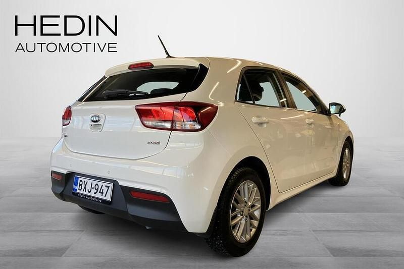 Käytetty Kia Rio EX 99 HP (72 kW) 2020 Valkoinen Viistoperä
