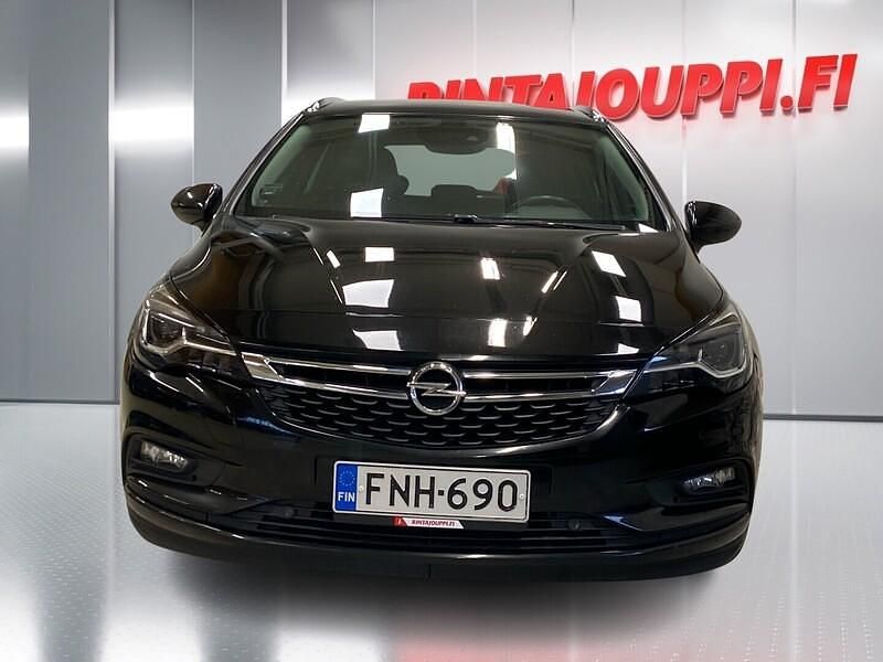 Käytetty Opel Astra Innovation 105 HP (77 kW) 2018 Farmari