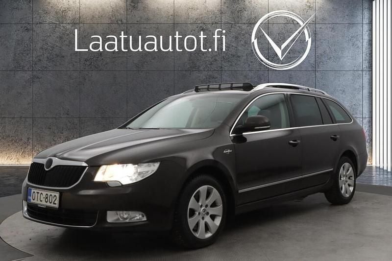 Käytetty 2012 Skoda Superb LAURIN & KLEMENT Farmari | 7 950 € (Kallis) - Kuva 1/4