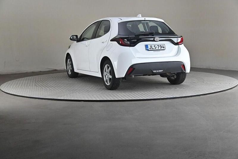 Käytetty Toyota Yaris Life 72 HP (52 kW) 2020 Viistoperä