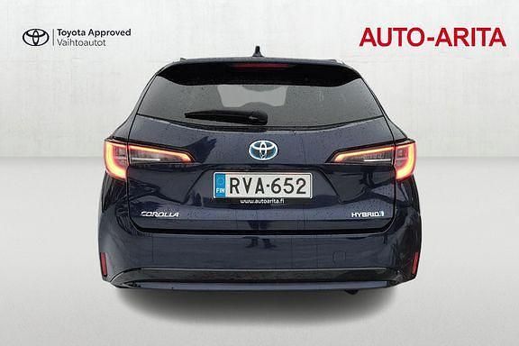 Käytetty Toyota Corolla Edition 121 HP (88 kW) 2023 Sininen Farmari