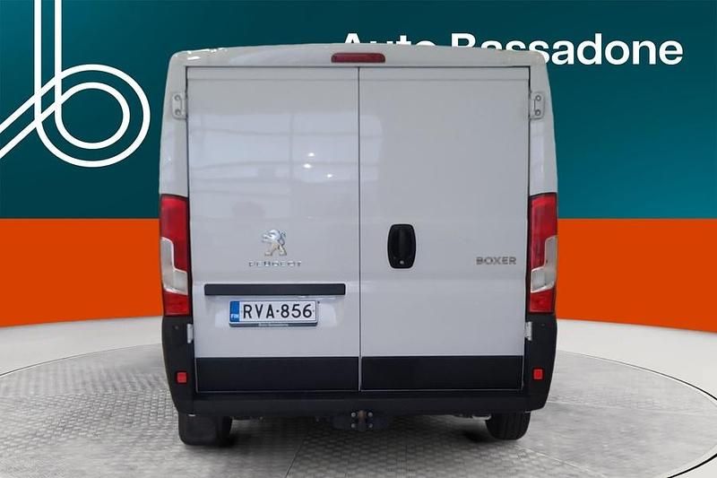 Käytetty Peugeot Boxer S 120 HP (88 kW) 2023 Van