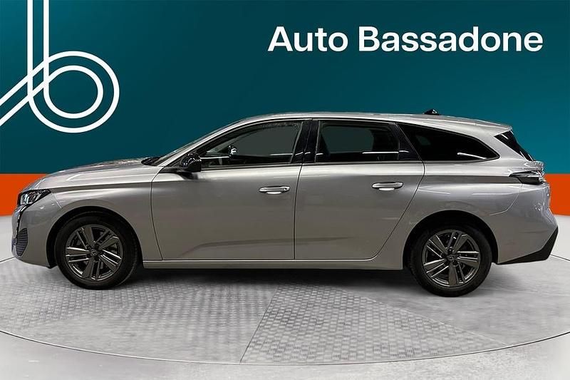 Käytetty Peugeot 308 SW Active 131 HP (96 kW) 2023 Farmari