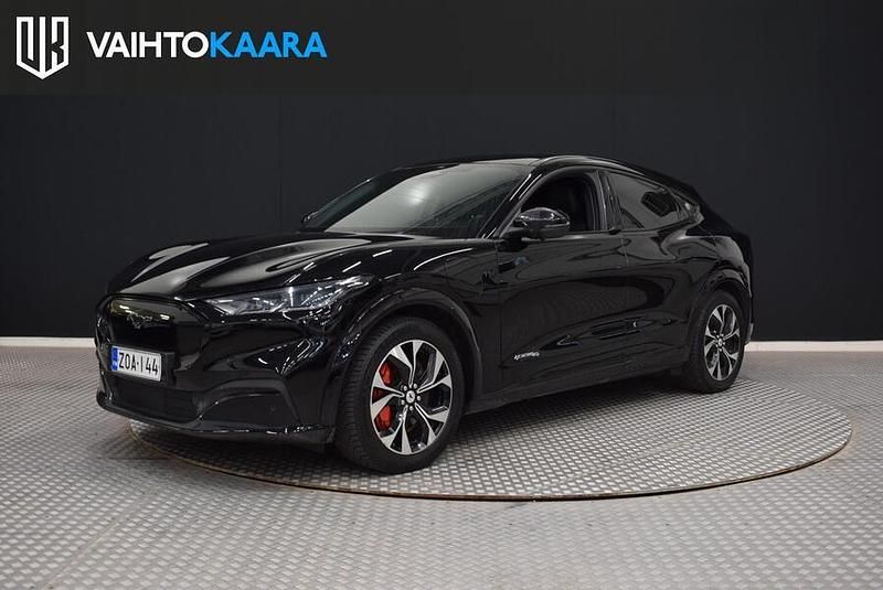 Käytetty 2021 Ford Mustang Mach-E Katumaasturi | 26 200 € - Kuva 1/2