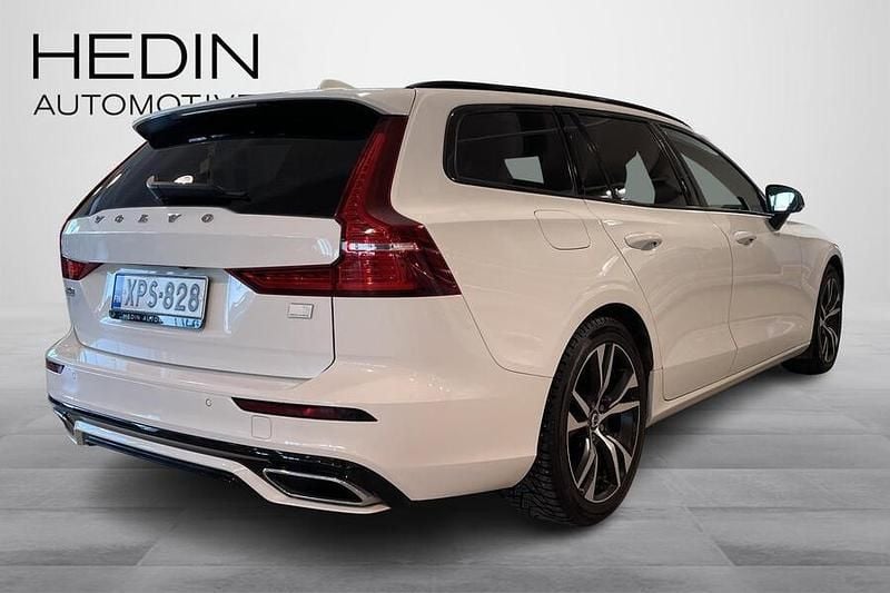 Käytetty Volvo V60 Business Edition 340 HP (250 kW) 2022 Farmari