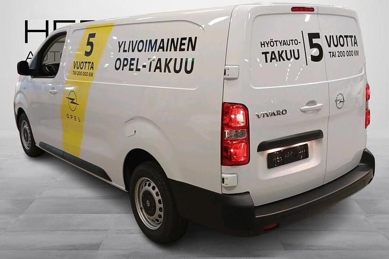 Käytetty Opel Vivaro Innovation 144 HP (105 kW) 2025 Valkoinen Tila-auto