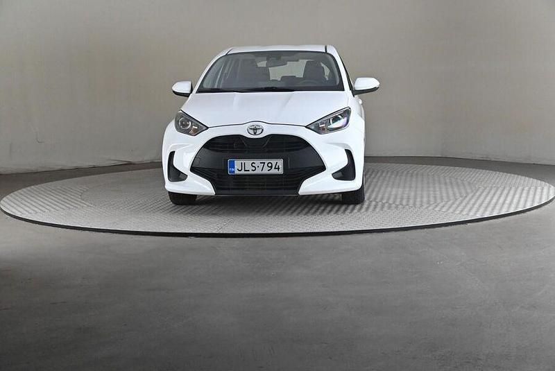 Käytetty Toyota Yaris Life 72 HP (52 kW) 2020 Viistoperä