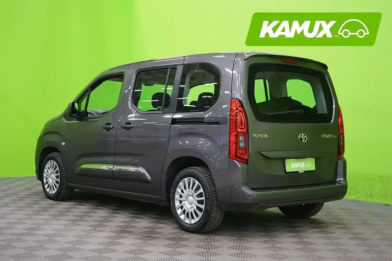 Käytetty Toyota Proace Verso Active 131 HP (96 kW) 2021 Hopea / harmaa Farmari
