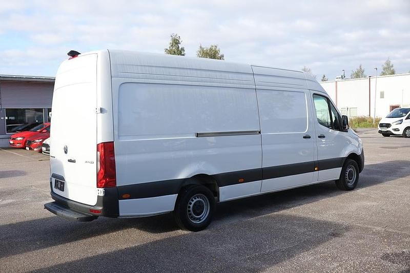 Käytetty Mercedes Sprinter 2024 Van