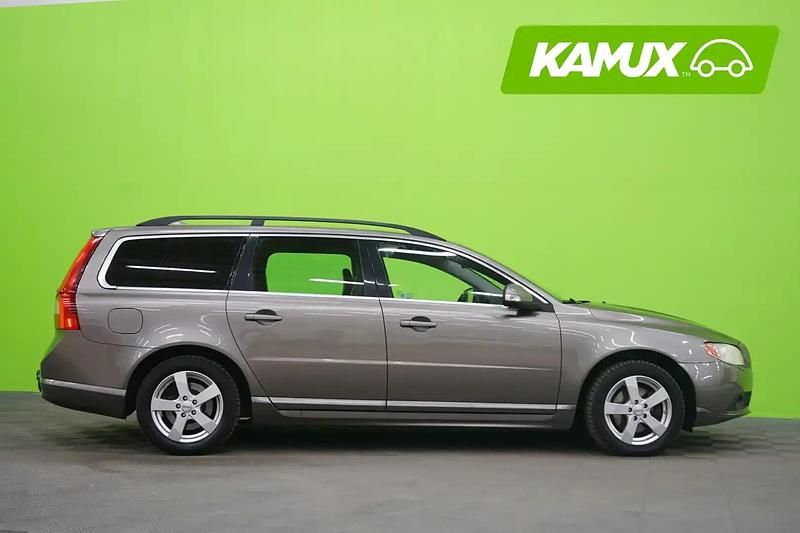 Käytetty Volvo V70 Momentum 163 HP (119 kW) 2011 Hopea / harmaa Farmari