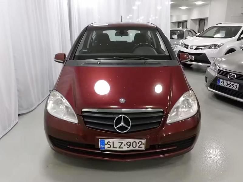 Käytetty Mercedes A160 95 HP (69 kW) 2009 Punainen Viistoperä
