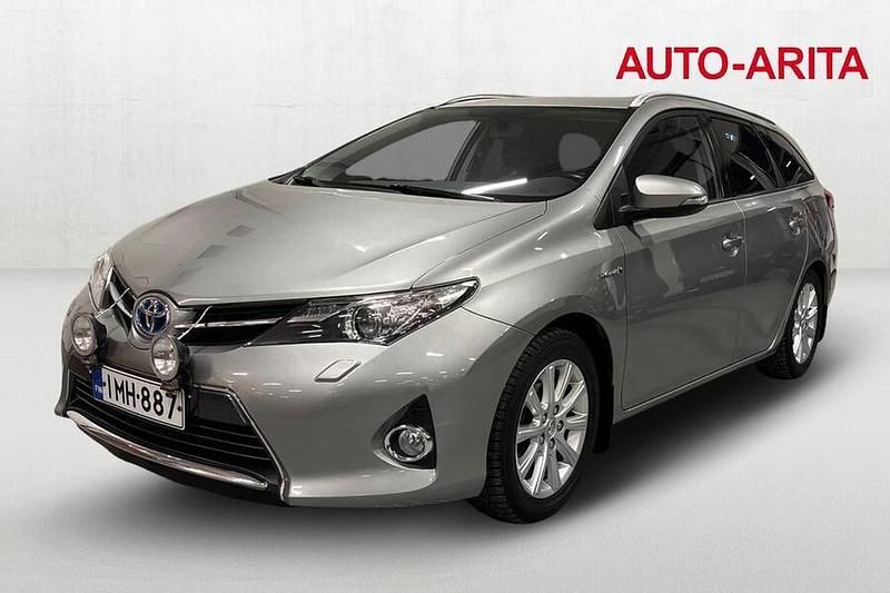 Käytetty Toyota Auris Touring Sports Active 99 HP (72 kW) 2015 Harmaa Farmari