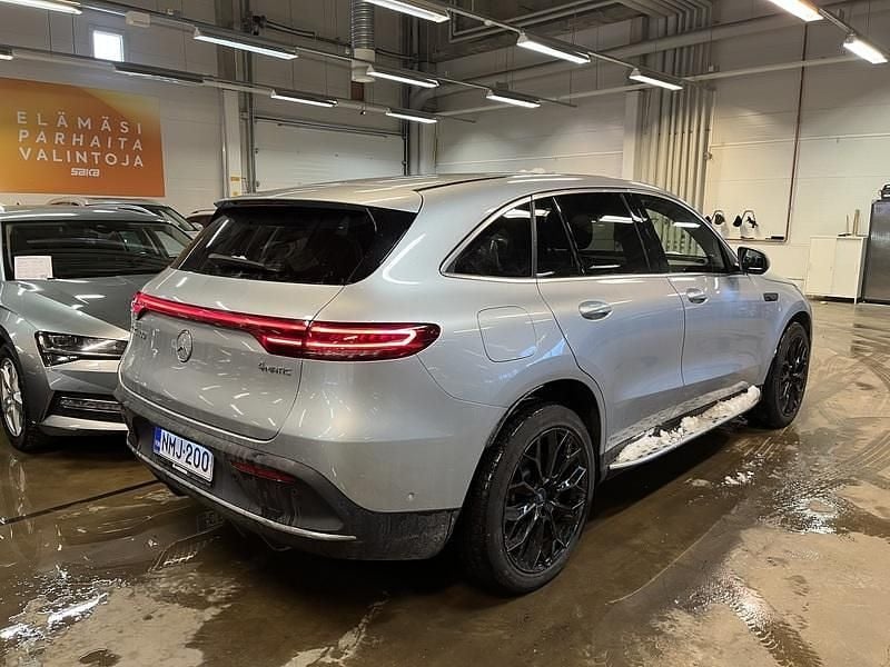 Käytetty Mercedes EQC400 AMG 300 kW (408 HP) 2021 Katumaasturi