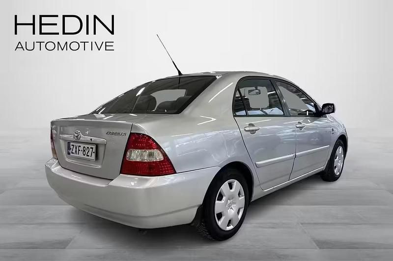 Käytetty Toyota Corolla Sol 179 HP (131 kW) 2004 Sininen Sedan