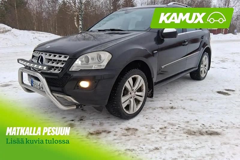 Käytetty Mercedes ML350 211 HP (155 kW) 2010 Musta Katumaasturi